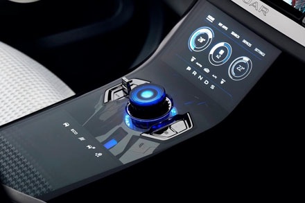 Tìm hiểu C-X17 concept – chiếc SUV đầu tiên của Jaguar - 19 Tìm hiểu C-X17 concept – chiếc SUV đầu tiên của Jaguar